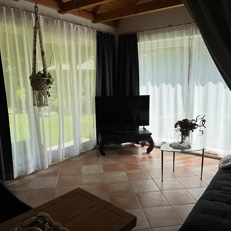 Ferienhaus am Feld nahe Berlin بيت خشبي