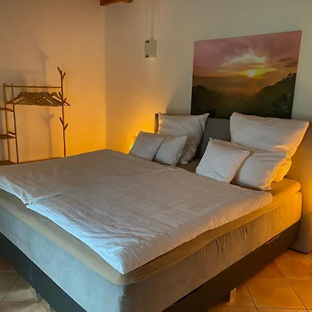 Ferienhaus am Feld nahe Berlin بيت خشبي