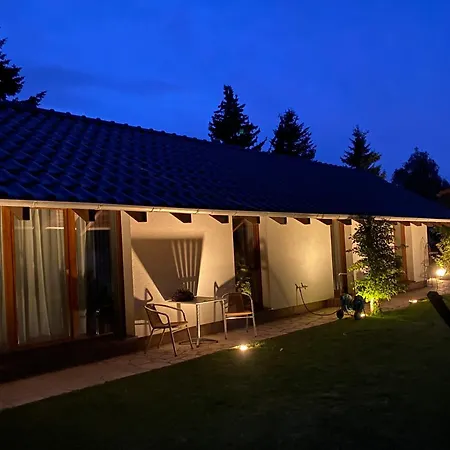 Ferienhaus am Feld nahe Berlin بيت خشبي *